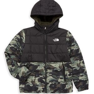 The North Face Boys' Mount Chimbo Reversible Jacket in Camo Size 3T